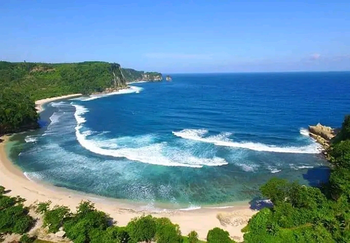 PANTAI SANGGAR, TULUNGAGUNG Tawarkan Keindahan Yang tiada Duanya. 1 FB IMG 16507644618005682