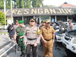 Apel Gelar Pasukan Operasi Ketupat Semeru 2023, Polres Nganjuk Siap Amankan Arus Mudik dan Balik 7 Apel Gelar Pasukan Operasi Ketupat Semeru 2023, Polres Nganjuk Siap Amankan Arus Mudik dan Balik