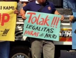 Aliansi LSM Kediri: Tempat Usaha Yang tak berijin Harus Ditindak Tegas, Jangan Tebang Pilih. 9 Aliansi LSM Kediri: Tempat Usaha Yang tak berijin Harus Ditindak Tegas, Jangan Tebang Pilih.