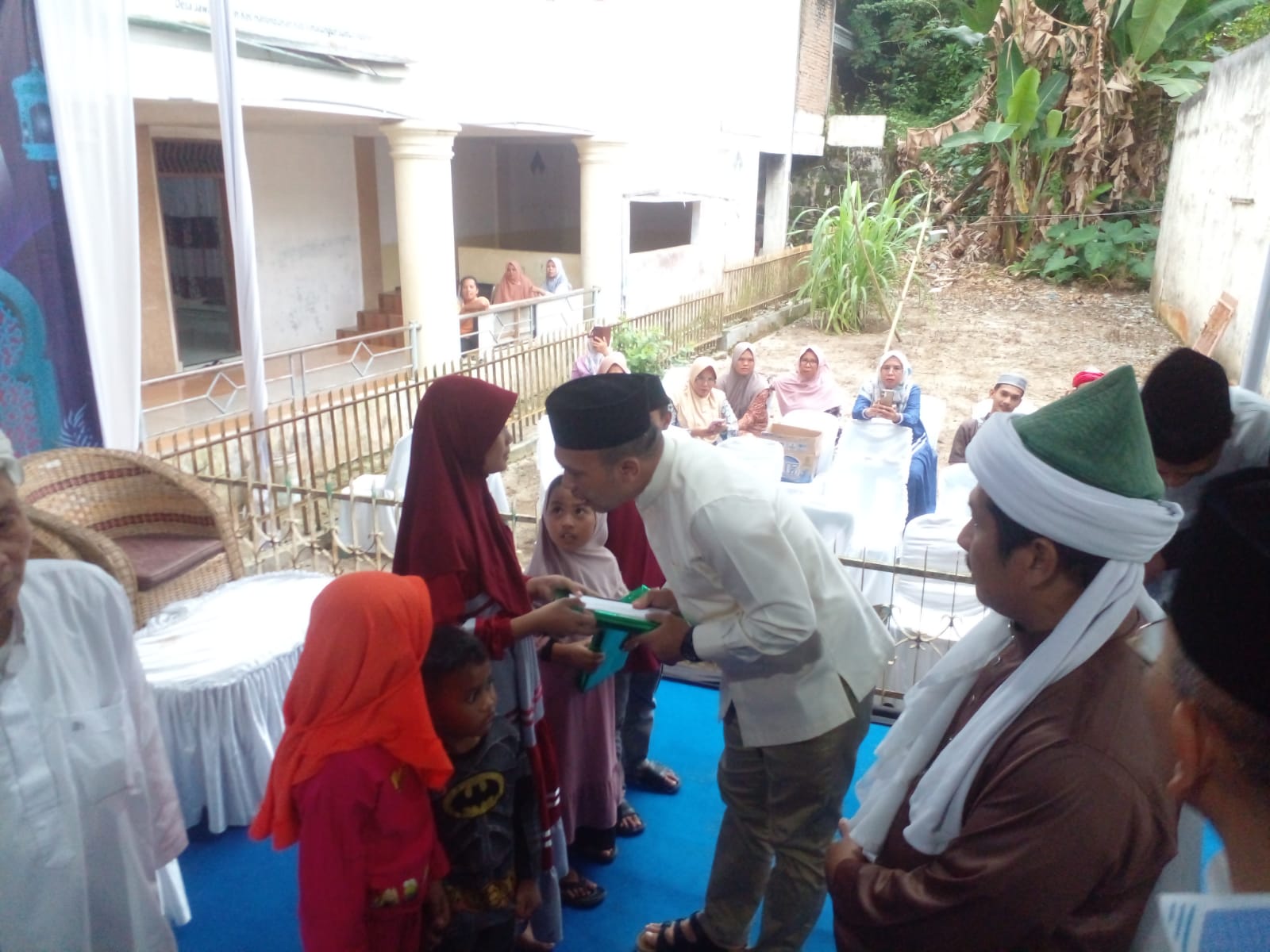 Wakil bupati Simalungun, Benny Gusman Sinaga memberikan santunan Kepada anak yatim-piatu 1 IMG 20250324 WA0004