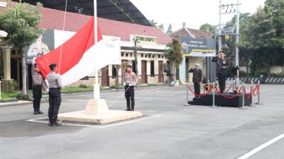 Upacara Peringatan Hari Pahlawan Polres Kediri, Momentum Meneladani Semangat Pengabdian 10 IMG 20251110 WA0125