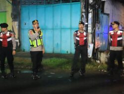 Pastikan Kamtibmas Aman, Wakapolres Kediri Kota Pimpin Apel dan Patroli Hingga Dini Hari