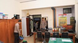 Wakapolres Kediri Kota Turun Langsung Awasi Gerakan ASRI, “1 Jam Awal Resik” Jadi Budaya Kerja Baru