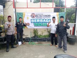 Ramadan di Kediri: Metrotv9news Laksanakan Program Rutin Berbagi Takjil ke-4 di Polsek Mojo