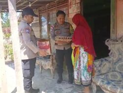 Patroli rutin sambil ber sedekah, Wilayah aman, wargapun ikut senang. Polsek Rantau Selamat