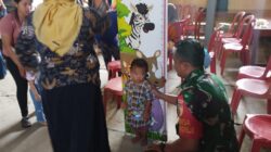 Wujud Babinsa Tawangrejo Dampingi Kegiatan Posyandu, Demi Tingkatkan Layanan Kesehatan Masyarakat