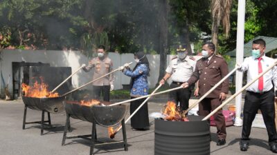 Barang Bukti 51 Kasus Dimusnahkan, Aparat Penegak Hukum Perkuat Komitmen Berantas Kejahatan