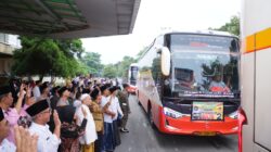 Momen Haru Pemberangkatan Haji Kota Kediri, Kapolres: Ini Bentuk Pelayanan untuk Tamu Allah