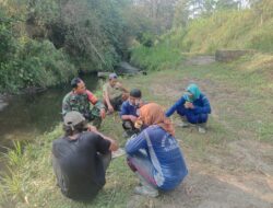 Perkuat Kemanunggalan, Babinsa Rejosari Serka Mubarok Gelar Komsos Penggalangan Bersama Warga