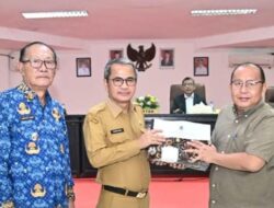 Bupati Nias Serahkan Ranperda Pelaksanaan APBD Tahun Anggaran 2025 ke DPRD