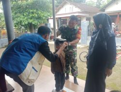 Cegah Stunting Sejak Dini, Babinsa Sertu Yhoni Dampingi Kegiatan Posyandu Di Dusun Gangsri
