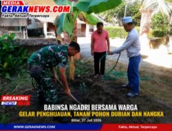 Babinsa Ngadri Bersama Warga Gelar Penghijauan, Tanam Pohon Durian dan Nangka