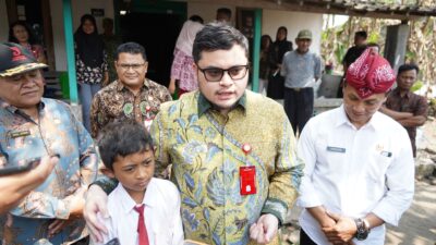 Mas Dhito Pastikan Bantu Marfel, Bocah SD yang Merawat Ibunya Sendirian