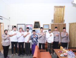 Kapolres Kediri Kota-Gus Bidin Sepakat Perkuat Komunikasi Jaga Keamanan Kegiatan di Lirboyo